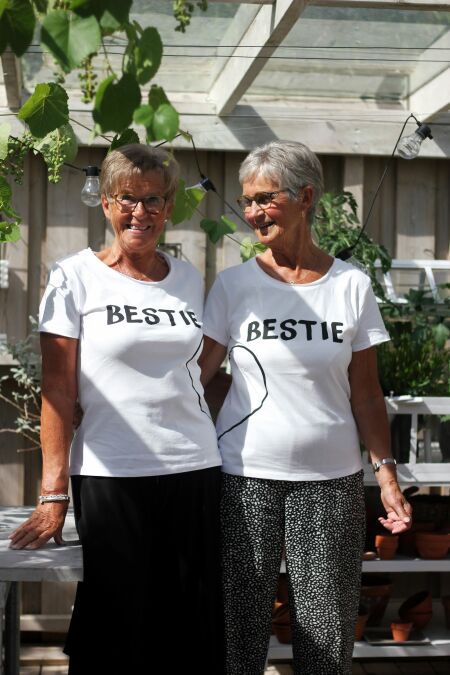 T-shirt BESTIE 
