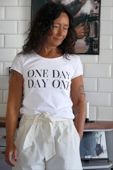 T-shirt ONE DAY T-shirt ONE DAY
