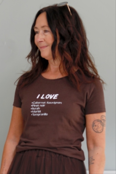 T-shirt RÖTT VIN (fler färger) T-shirt RÖTT VIN (fler färger)