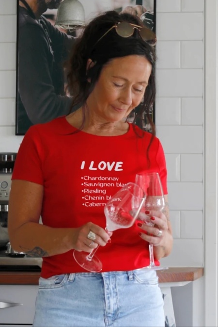 T-shirt VITT VIN (fler färger) T-shirt VITT VIN (fler färger)