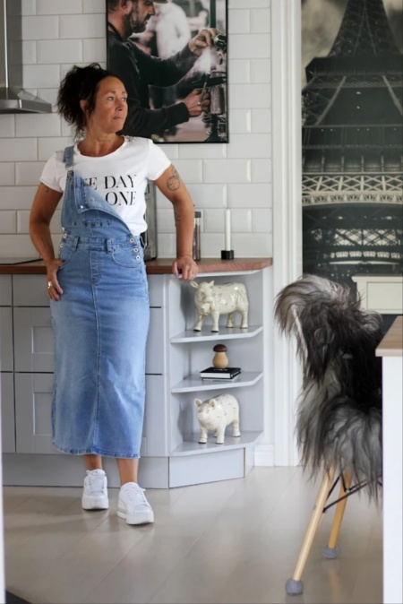 Jeanskjol med hängslen Jeanskjol med hängslen