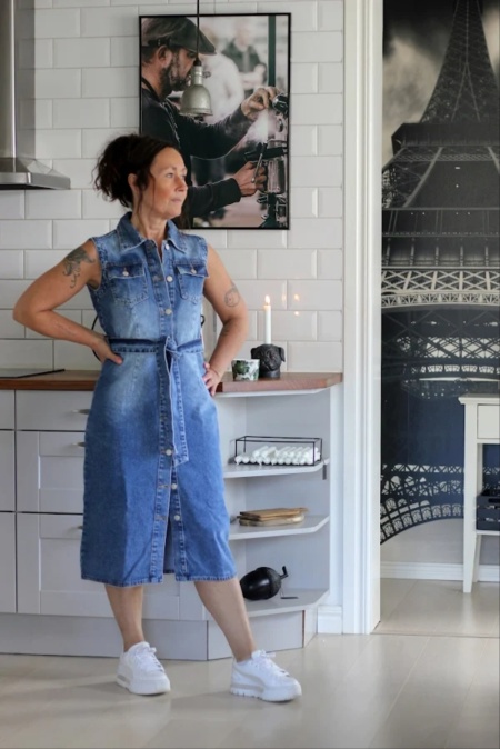 Jeansklänning utan ärm. Endast XS och S kvar Jeansklänning utan ärm. Endast XS och S kvar